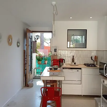Charming Flat Close To The Beach Apartment